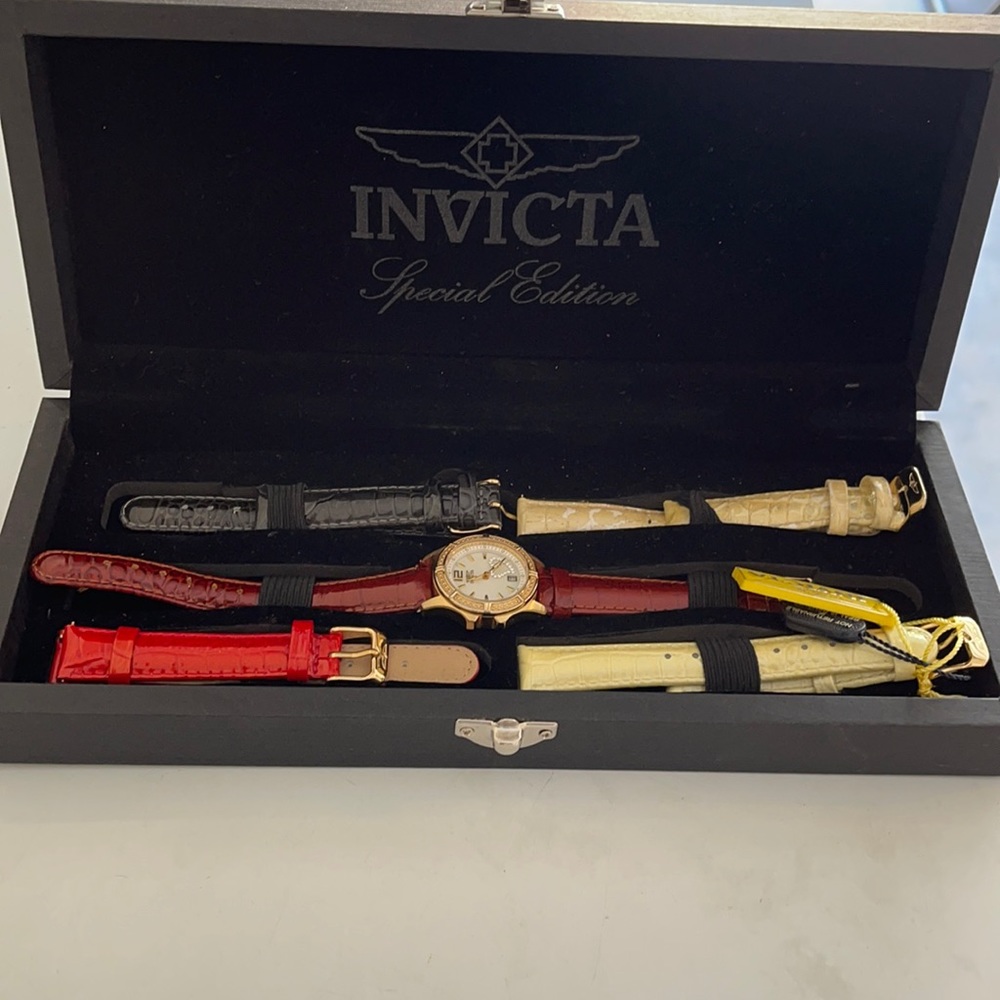 Invocation watch with4 bands. New